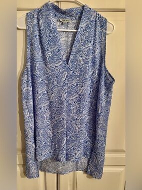 Floral & Ivy blue and white paisley sleeveless top.